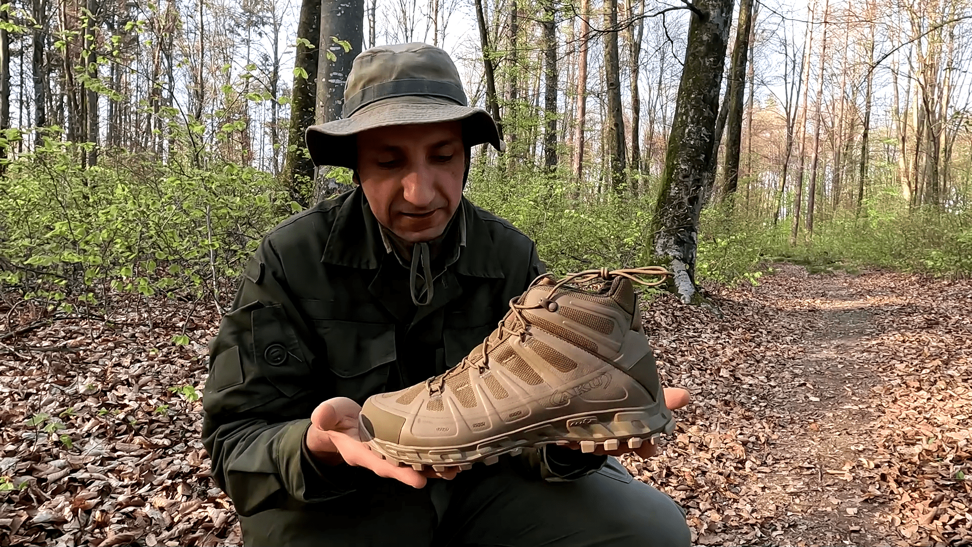Odkrijte Selvatica Tactical Mid GTX škornje pri Opremljen.si, uradnemu zastopniku AKU za Slovenijo. Profesionalna obutev za vojaško in pohodniško uporabo.