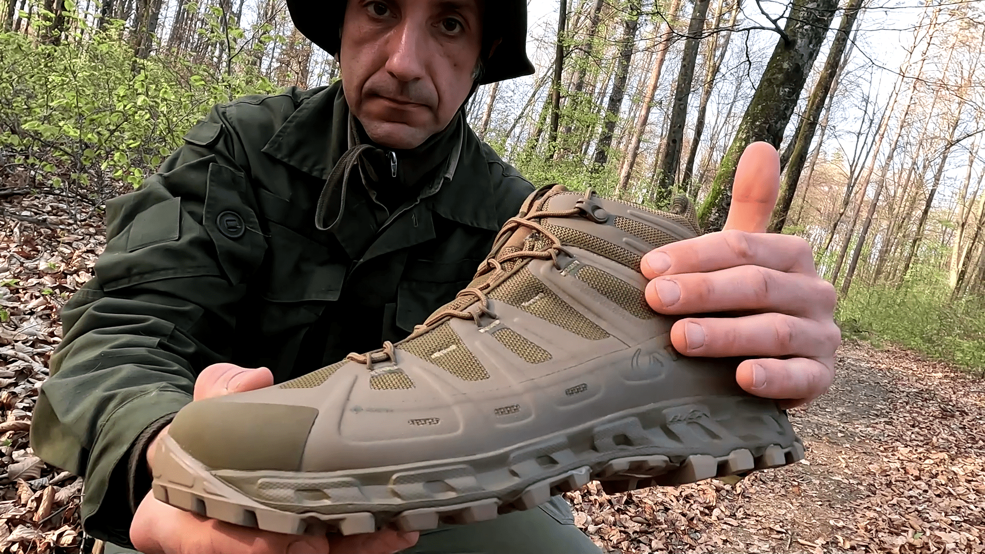 Odkrijte Selvatica Tactical Mid GTX škornje pri Opremljen.si, uradnemu zastopniku AKU za Slovenijo. Profesionalna obutev za vojaško in pohodniško uporabo.
