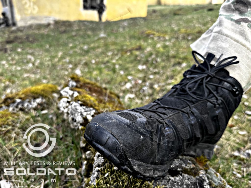 Preberite našo recenzijo obutve AKU Tactical Selvatica - najlazje, udobne, vzdržljive in praktične obutve za vaše aktivnosti na prostem. Najboljša izbira za vašo nogo!