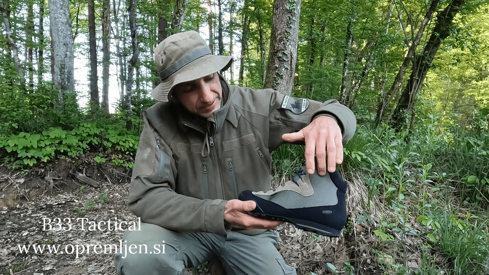 Kupite visoko kakovostno taktično obutev AKU Tactical NS 564 Spider II. Idealna izbira za profesionalce in avanturiste. Udobna, vzdržljiva in odličen oprijem za terenske aktivnosti. Sodoben dizajn in vrhunska izdelava za vse vremenske razmere.