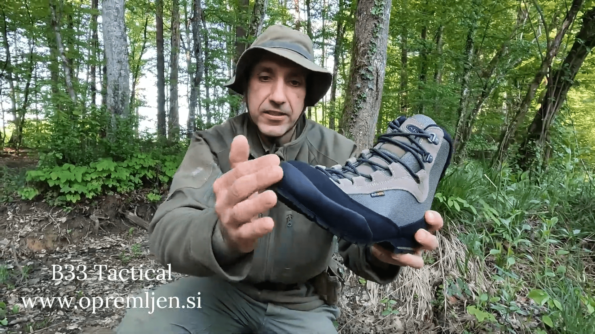Kupite visoko kakovostno taktično obutev AKU Tactical NS 564 Spider II. Idealna izbira za profesionalce in avanturiste. Udobna, vzdržljiva in odličen oprijem za terenske aktivnosti. Sodoben dizajn in vrhunska izdelava za vse vremenske razmere.