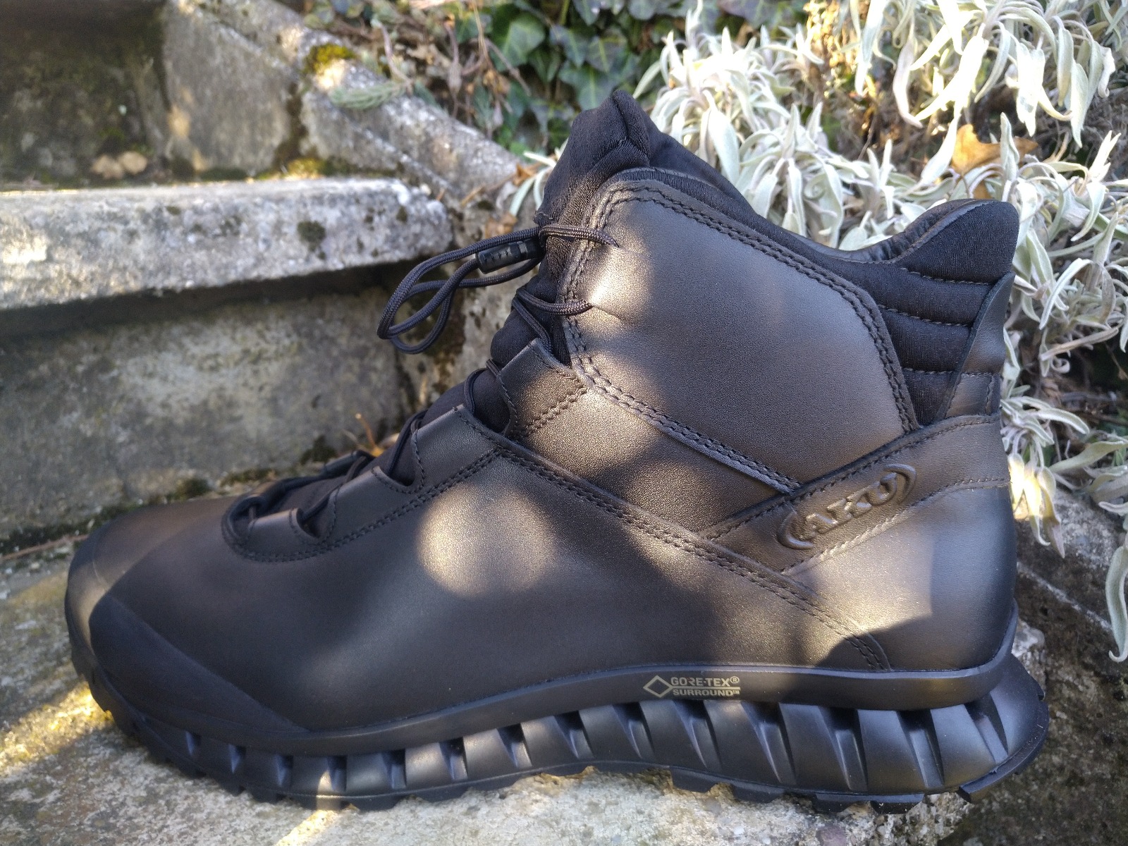 AKU TACTICAL, URBAN ASSAULT GTX, obutev za profesionalce, vojaški škorenj, nepremočljiv škorenj, padalski škorenj, B33 army shop, army shop, Trgovina z vojaško opremo, vojaška trgovina, B33 Tactical, trgovina z outdoor opremo, outdoor oprema