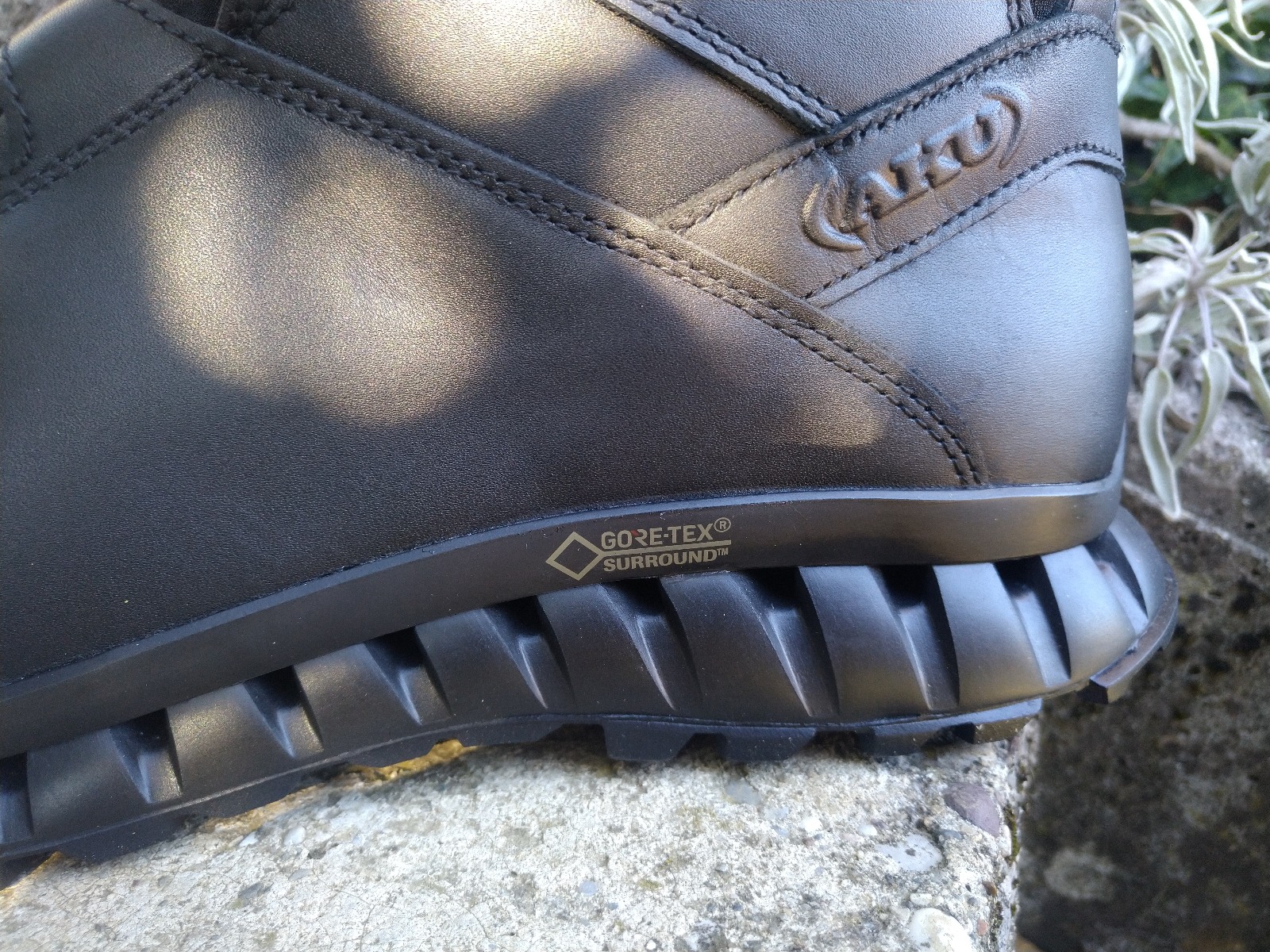 AKU TACTICAL, URBAN ASSAULT GTX, obutev za profesionalce, vojaški škorenj, nepremočljiv škorenj, padalski škorenj, B33 army shop, army shop, Trgovina z vojaško opremo, vojaška trgovina, B33 Tactical, trgovina z outdoor opremo, outdoor oprema
