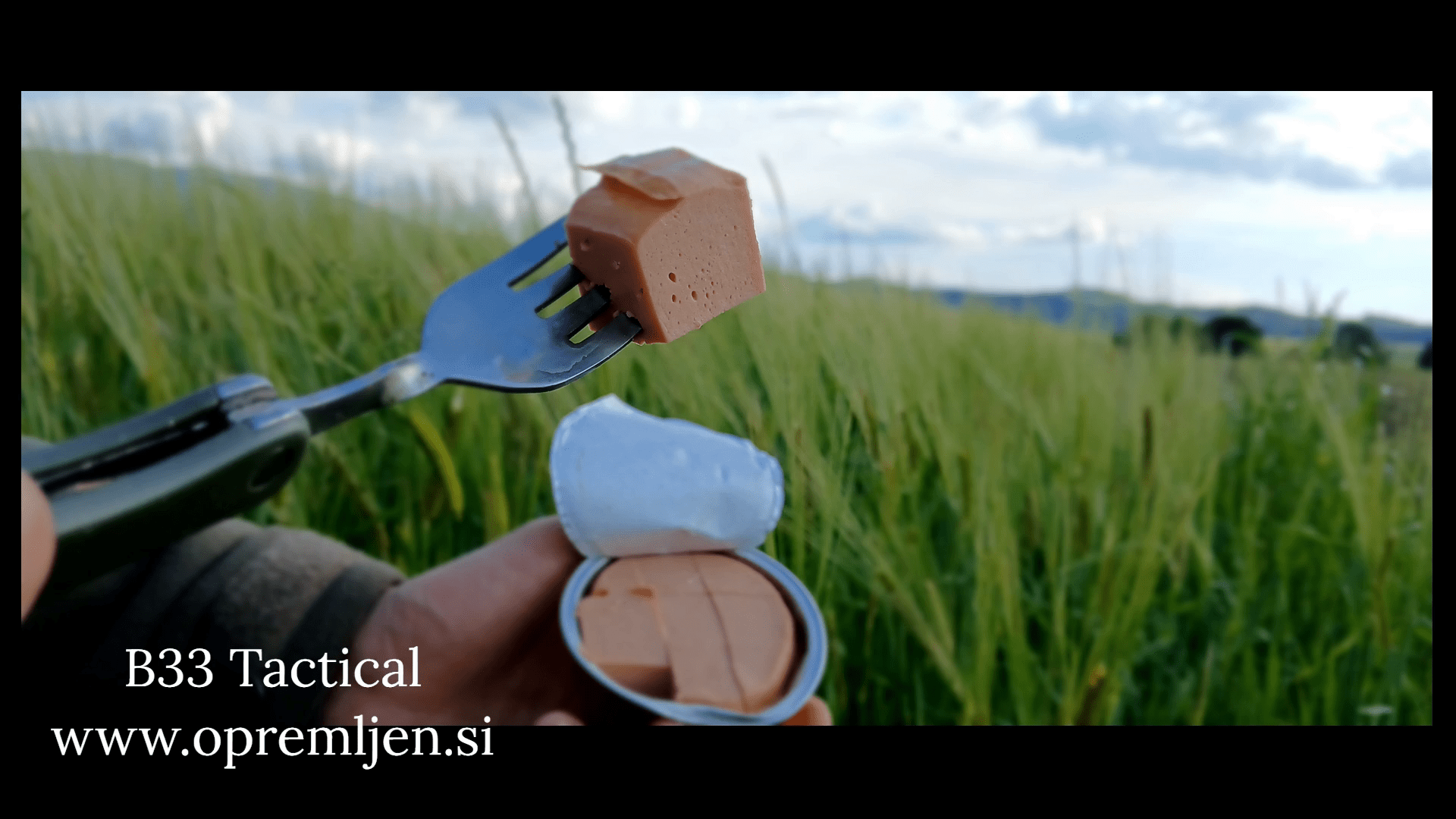 Food Force mesni narezek iz piščančjega mesa je popoln terenski prehranski zaveznik. Okusen, priročen in poln beljakovin za vsak vaš avanturistični podvig.