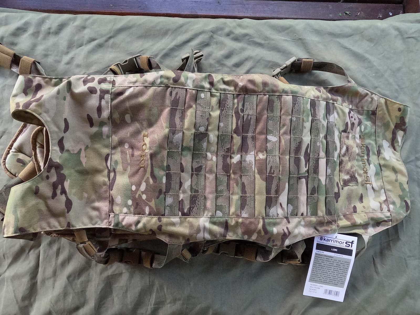 Izberite Karrimor SF Predator vojaški nahrbtnik za prenos oborožitve in streliva na Opremljen.si. Ta taktični nahrbtnik v coyote barvi je idealen za vojake in ljubitelje vojaške opreme. Zagotavlja vam prostornost, vzdržljivost in udobje med prenosom vaše 