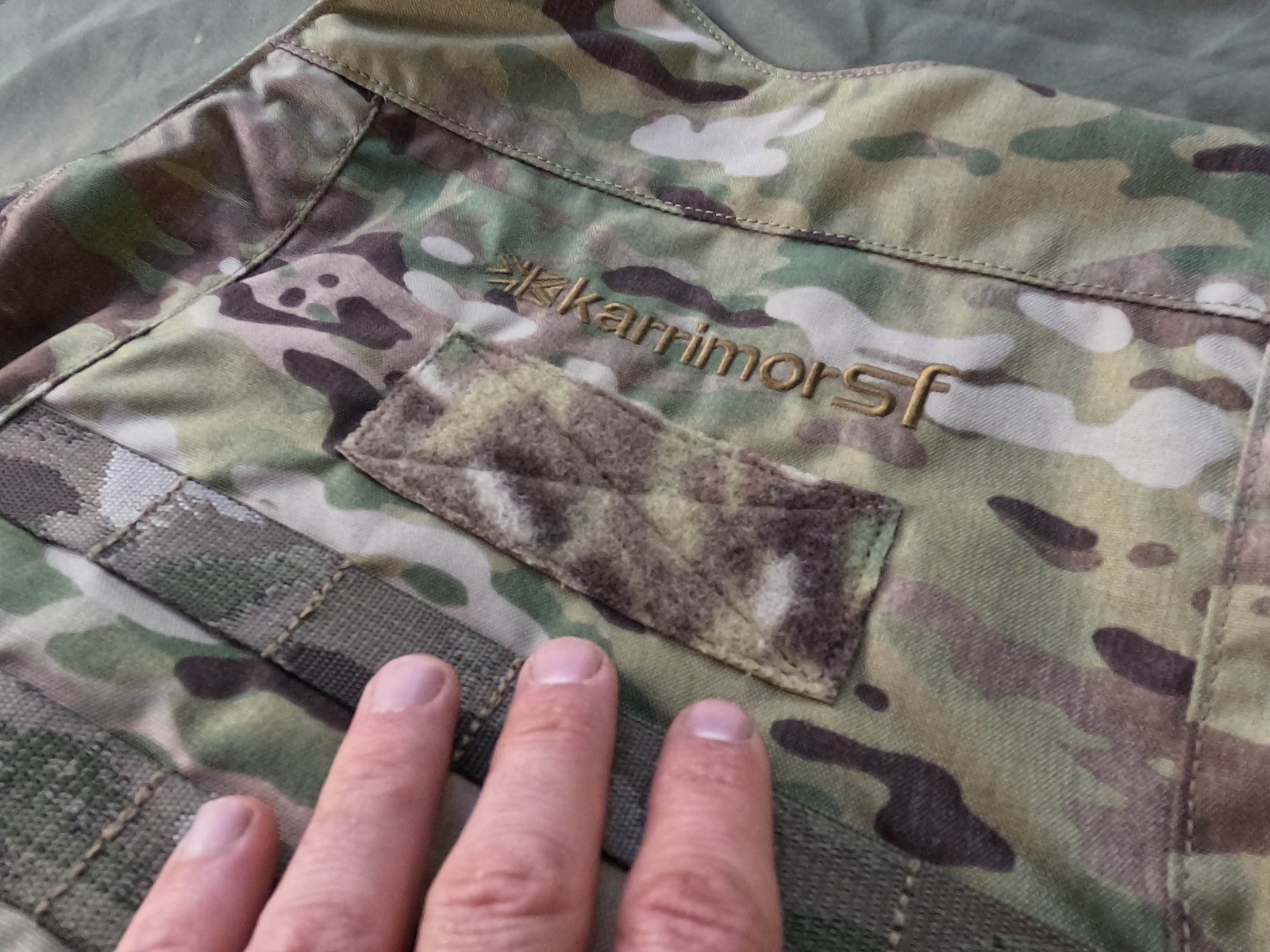 Izberite Karrimor SF Predator vojaški nahrbtnik za prenos oborožitve in streliva na Opremljen.si. Ta taktični nahrbtnik v coyote barvi je idealen za vojake in ljubitelje vojaške opreme. Zagotavlja vam prostornost, vzdržljivost in udobje med prenosom vaše 