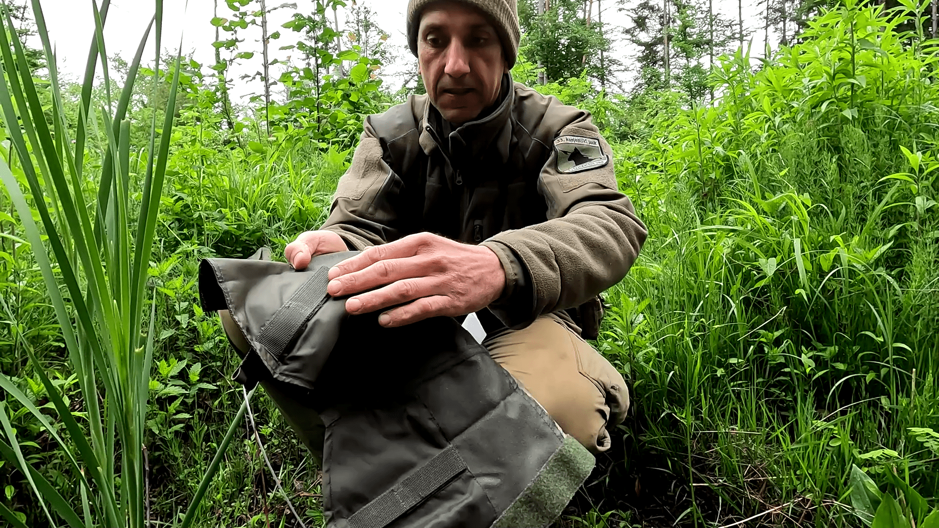 Odkrijte, zakaj so gamaše nujen del vaše opreme za aktivnosti na prostem. Preberite naš vodič za izbiro pravih gamaš in izboljšajte svojo izkušnjo v naravi.