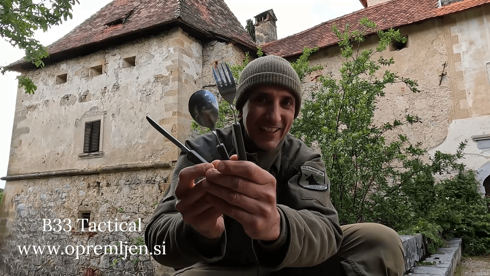 Odkrijte prednosti vojaškega 3-delnega zložljivega jedilnega pribora. Idealno za kampiranje in taborjenje, kompakten in prenosljiv set za vsako pustolovščino!