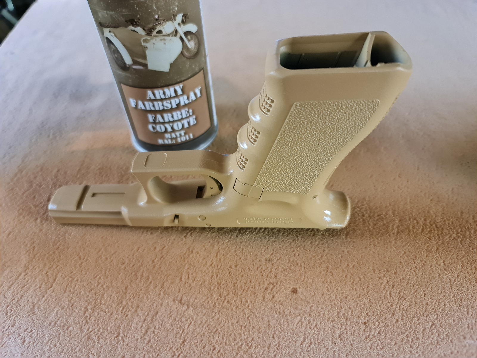 maskiranje opreme, kamuflaža, vojaška barva, vojaški spray, barva spray, B33 army shop, B33 tactical, B33 opremljen.si, vojaška trgovina, trgovina z vojaško opremo