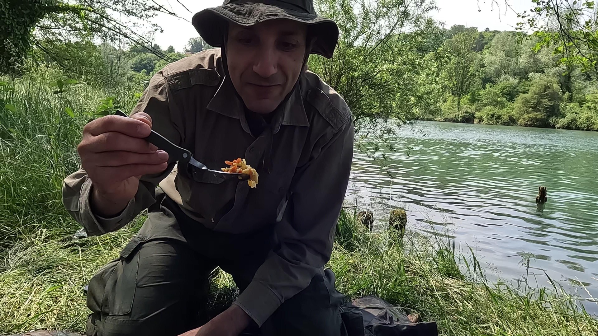 Tactical Foodpack vegetarijanski vok z rezanci je popoln obrok za avanturiste. Enostaven za pripravo, hranljiv in okusen. Idealen za pohodnike, kolesarje in vse, ki uživajo v naravi. Preizkusite ga zdaj in si zagotovite energijo na poti! Nakup na Opremljen.si.