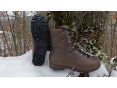 AKU TACTICAL škorenj GRIFFON GTX COMBAT MOD je obutev zasnovana kot vojaški delovni škorenj ter kot vojaški jurišni škorenj za uporabo v hladnem podnebju in gorskem okolju.