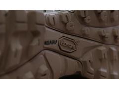 Pri AKU TACTICAL taktičnem škornju SELVATICA TACTICAL MID GTX, ne gre za običajen VIBRAM® podplat. Gre za VIBRAM® Selvatica MEGAGRIP tehnologijo in s tem nezdrsljiv podplat