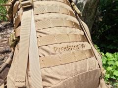 Zunanja stran vojaškega nahrbtnika PREDATOR 30 KARRIMOR SF je opremljena z molle trakovi, ki vam omogočajo da povečate osnovno kapaciteto nosilnosti nahrbtnika bodisi z nameščanjem splošnih, bodisi specializiranih torbic in opreme.
