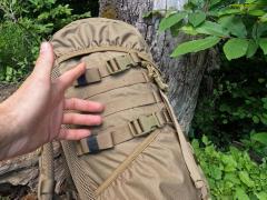 Na obeh stranicah nahrbtnika Karrimor SF Predator 30 se nahajata po dva močna kompresijska trakova.