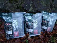 Tactical Foodpack 6-pack paketi so kombinacija okusnih in zdravih obrokov, ki zadostuje za dva dneva aktivnosti z visoko fizično in psihično obremenitvijo. 