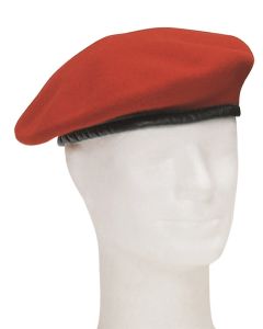 Vojaška baretka iz 100% volne koralno rdeče barve