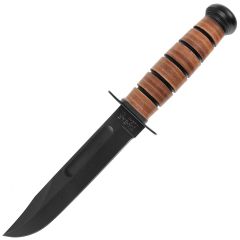Ka-Bar USMC nož je legendarno orodje, razvito za Ameriško vojsko. Izdelan iz kakovostnega jekla 1095 Cro-Van, s črno epoksidno prevleko in vtisnjenimi črkami USMC. Udoben ročaj iz bivolje kože. Vključen usnjen etui. Vsestranski nož za vojaško in civilno u